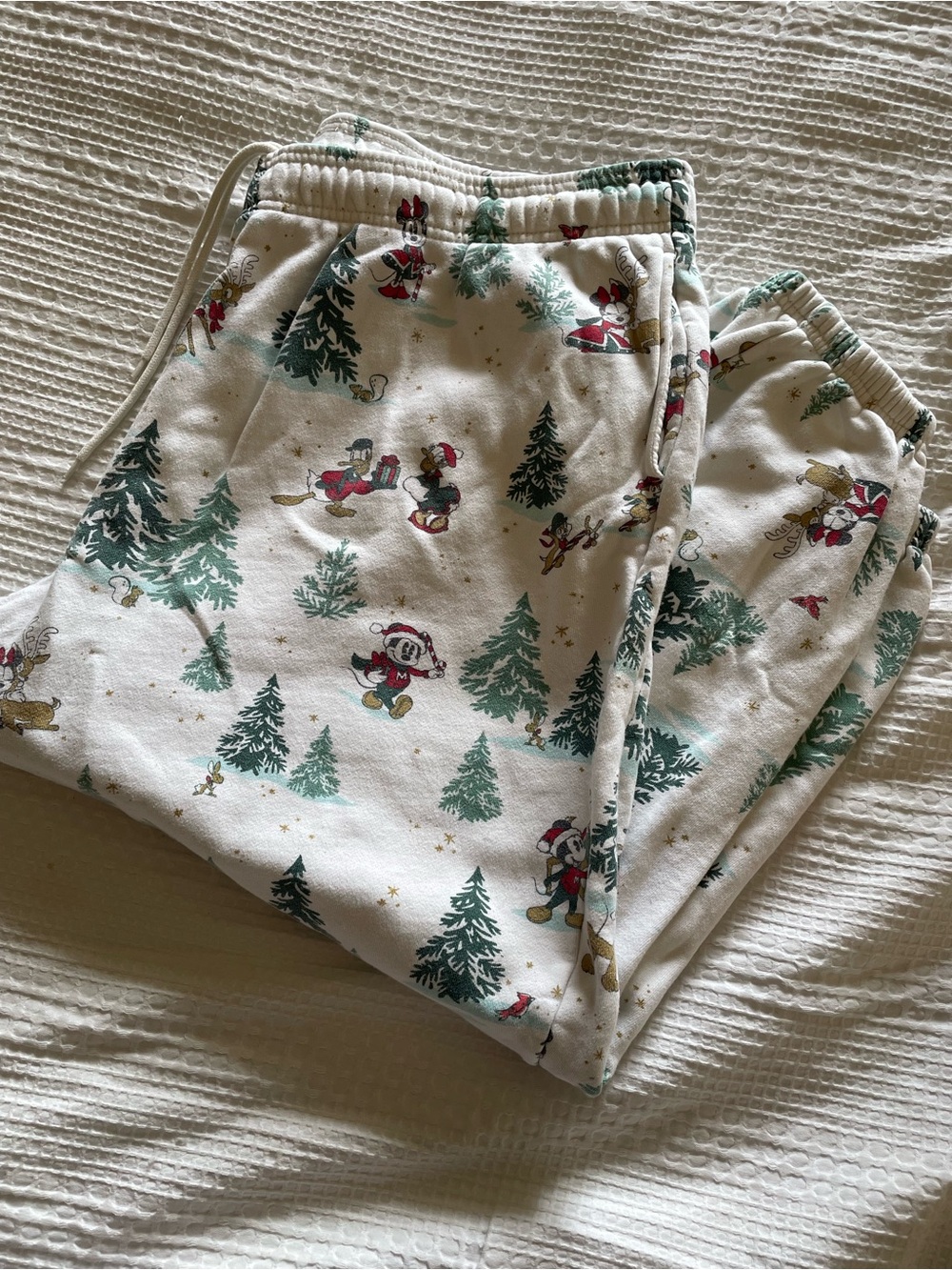 Disney Parks Mickey & Friends Holiday Christmas Lounge Pajama Pants